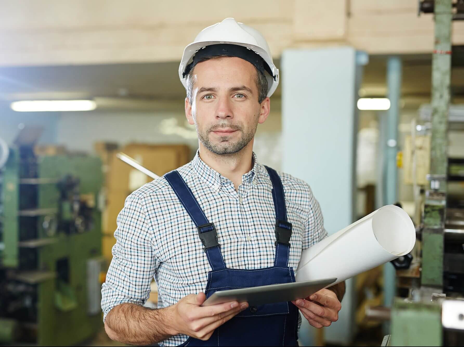 engineer-working-ZVJVDHP-1-e1631532810827.jpg